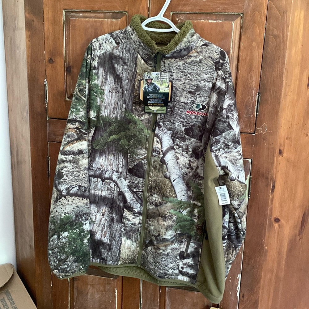 NWT Mossy Oak Camo Jacket